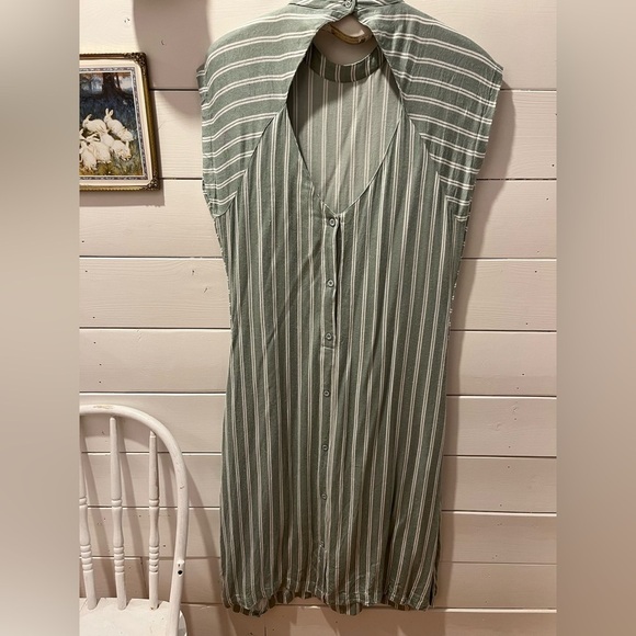 RVCA Green and white dress size L - Picture 7 of 8
